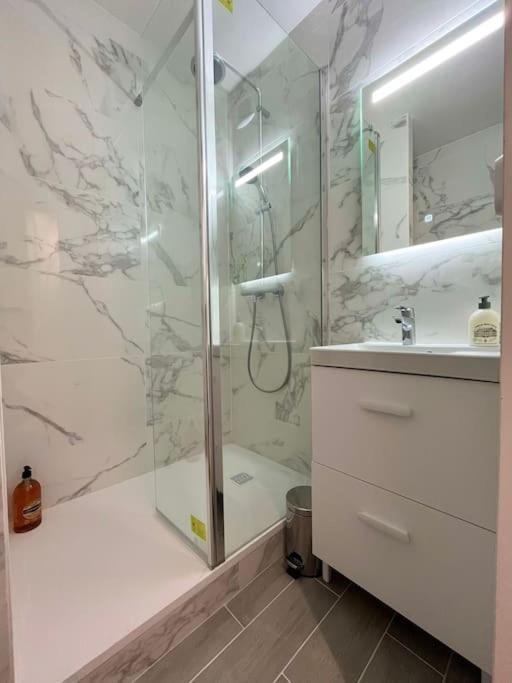 Les Cormorans - Studio Refait A Neuf A 2 Pas De La Mer Apartment Cabourg Bagian luar foto